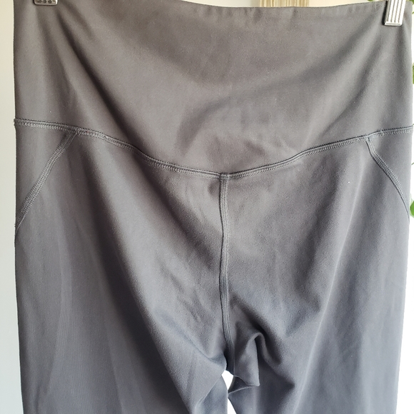 Girlfriend Collective Dark Grey High Rise Leggings Medium Compressive - Picture 7 of 13